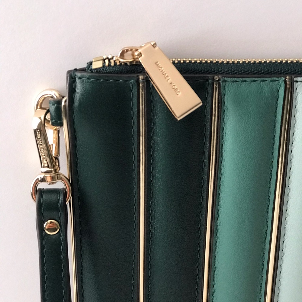 MICHAEL KORS Quilted Leather Tricolor Wristlet - Picture 9 of 15